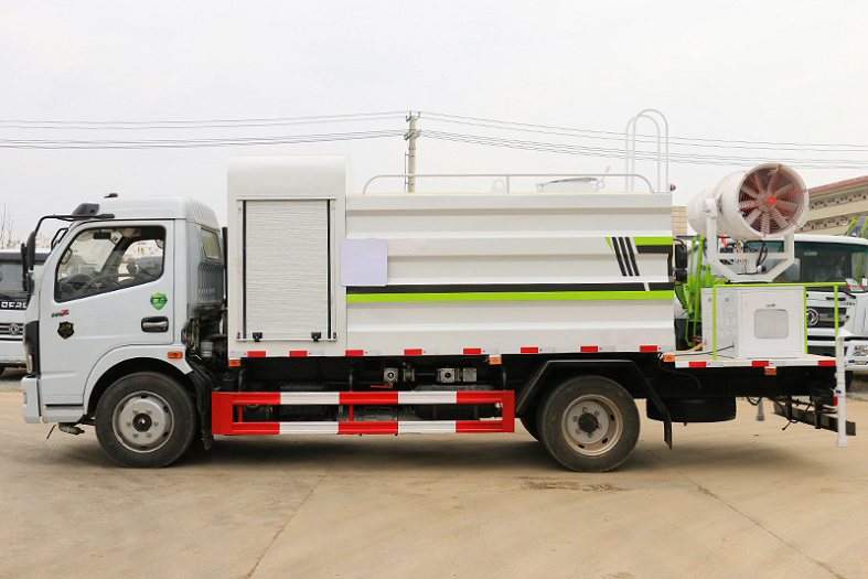 國(guó)六東風(fēng)大多利卡8噸抑塵車