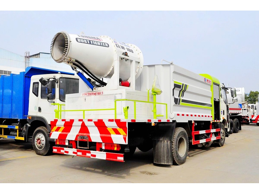 國六解放J6L多功能抑塵車11.3立方/50-100米霧炮