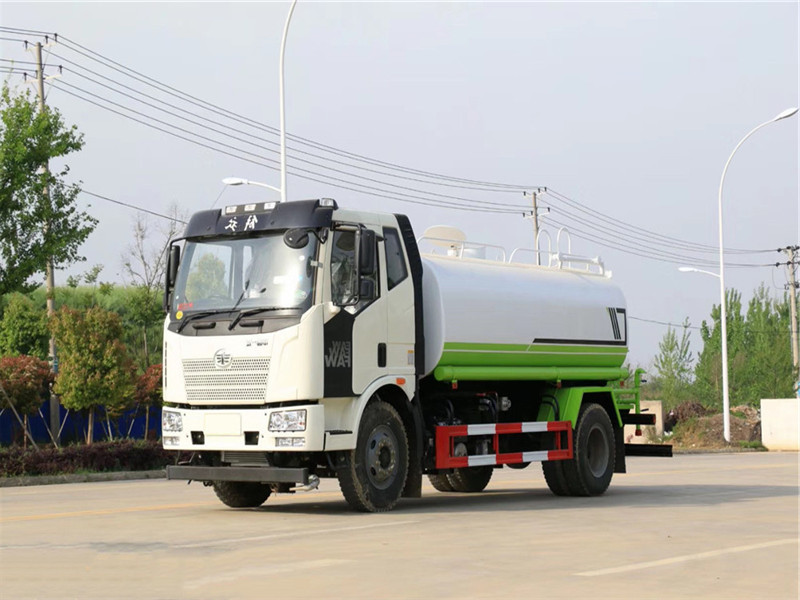 國(guó)六解放14方灑水車