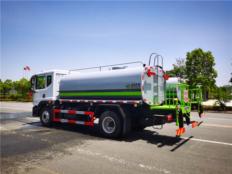 東風D9新款10-12噸環衛灑水車--國六系列