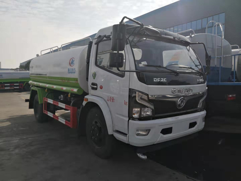 國(guó)六東風(fēng)福瑞卡9.5方灑水車