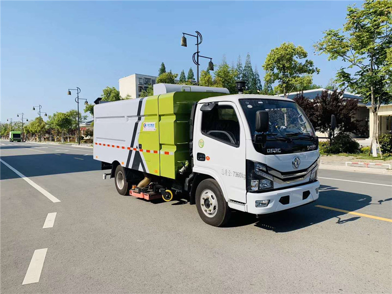 國六東風(fēng)多利卡吸塵車
