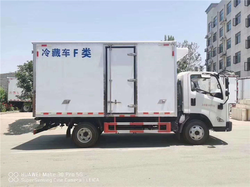 國六 江鈴凱運(yùn)4.2米藍(lán)牌冷藏車