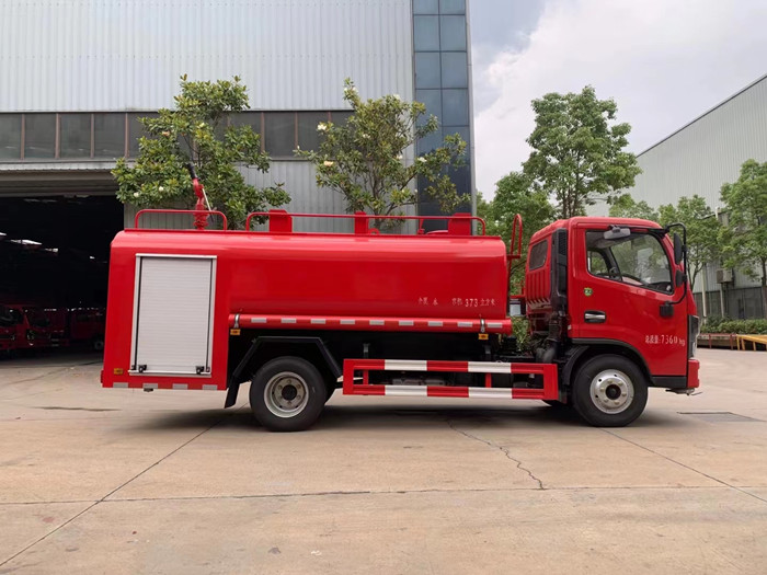 國六東風(fēng)小多利卡5噸消防灑水車_5噸消防灑水車價格_5方消防灑水車_程力專用汽車