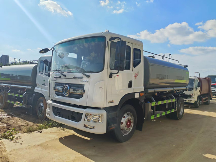 國六東風(fēng)多利卡D9 12方灑水車圖片_12方灑水車價格_東風(fēng)12方灑水車_程力灑水車廠家